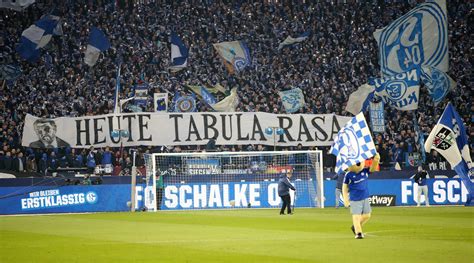 Fc Schalke Nach Razzia Ultras Im Derby Mit Klarer Ansage An