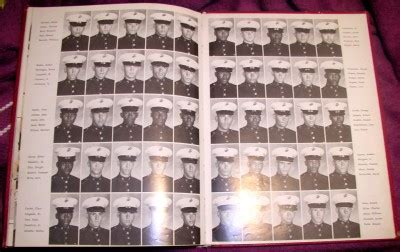 December 1972 Marine Corps Recruit Yearbook Parris Island USMC Platoon