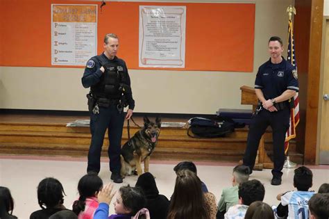 Summit Lane Students Learn Safety Tips From Canine Unit Long Island