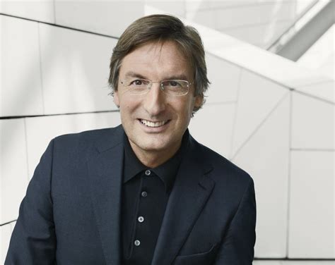 Lvmh Apuesta Por Pietro Beccari La Nueva Carta Maestra De Louis Vuitton