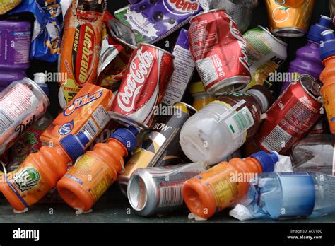 Latas Y Botellas De Pl Stico Para El Reciclaje Fotograf A De Stock Alamy