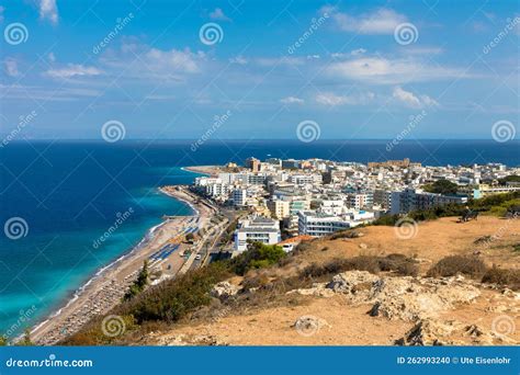 Vistas A La Costa Eegea De La Ciudad De Rodas Destino Vacacional De