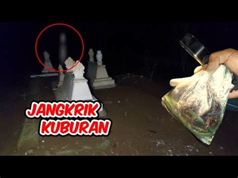 SEREM Nyari Jangkrik Sampai Masuk Ke Area Kuburan Jangkrik Kuburan