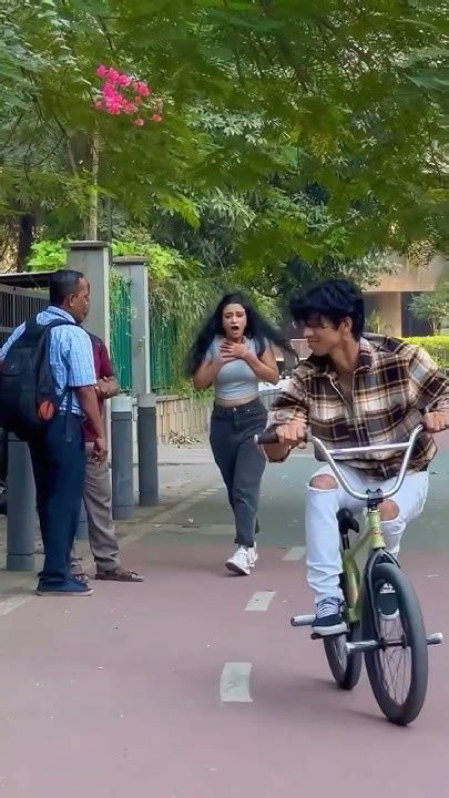 🤣 Yusuf Bhai Ne Ladki Ko Puri Tarah Se Darr Diya 😅😅 Cycles Stunt Se 🎶