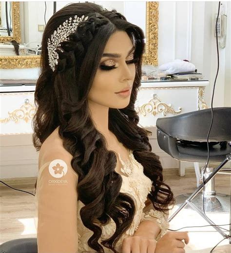 Pin By Mah3a On مو Quince Hairstyles Long Hair Wedding Styles