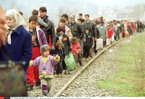 Guerre Du Kosovo R Sum De La Guerre Contre La Serbie