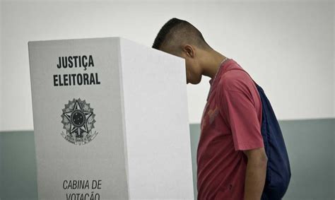 Voto em branco e voto nulo entenda diferença entre as duas opções