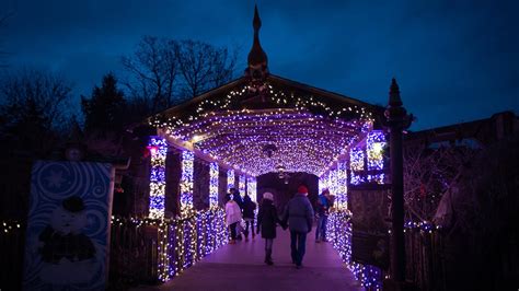 Christmas Lights Columbus Zoo Wildlights 2021 – Best Christmas Lights 2021