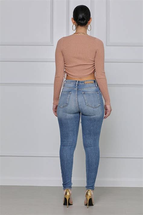 We Re Obsessing Over These Distressed Denim Jeans Great For Dressing