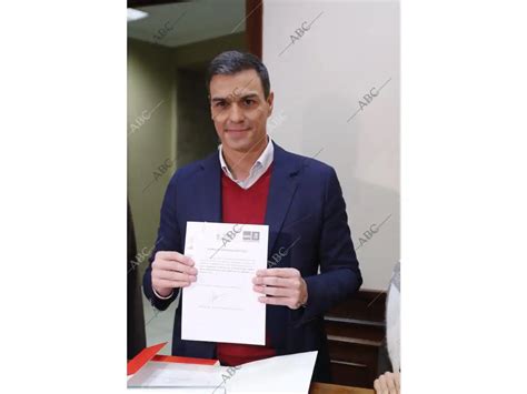 Pedro Sánchez presenta primeras iniciativas en el registro del Congreso