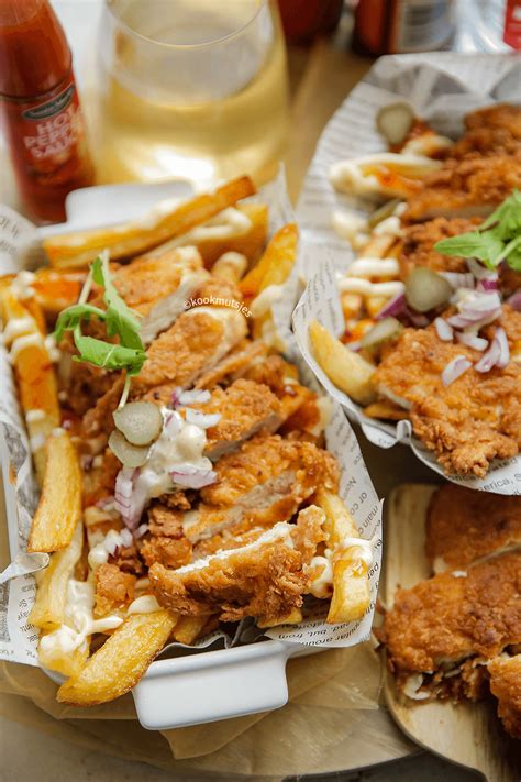 Loaded Fries Met Krokante Kip Kookmutsjes