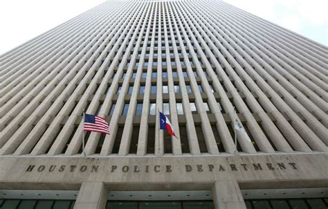 HPD builds and publishes data on police shootings