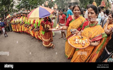 Santhal ritual hi-res stock photography and images - Alamy