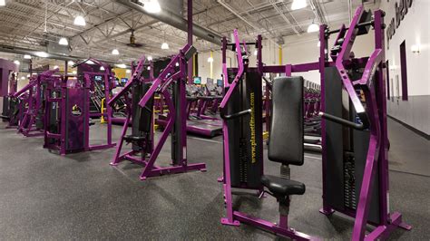 Back Workout Machines At Planet Fitness Workoutwalls