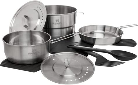 7 Best camping pots and pans for family [2023]