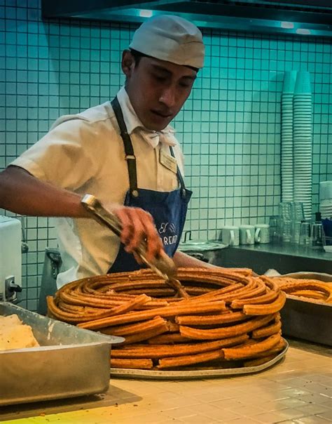 Churreria El Moro: Churros in Mexico City