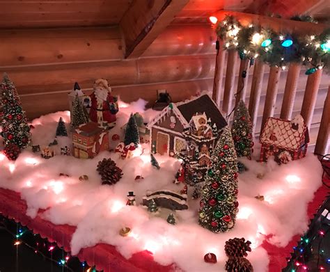 Here’s What It’s Really Like on the Set of a Hallmark Christmas Movie ...