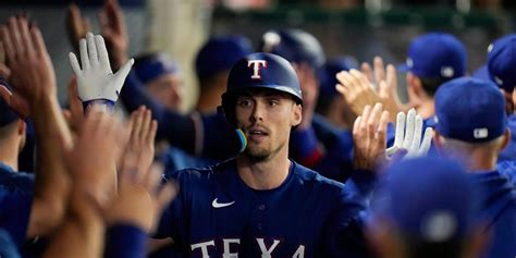 Evan Carter rises quickly to playoffs with Rangers