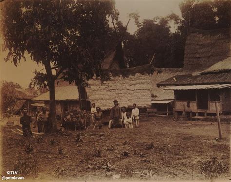 Potret Rumah Dan Para Warga Di Sebuah Pedesaan Di Garut Ca