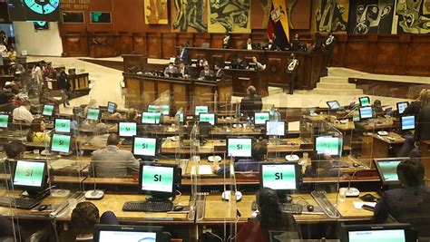 El Archivo De Una Ley En El Parlamento De Ecuador Desata Una Disputa