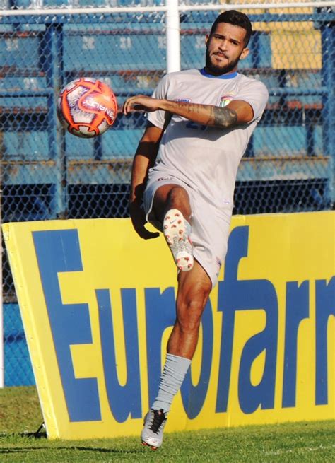 Primeiro Gol Pelo Azul O Crava Nome De Alvinho Na Hist Ria Do Clube