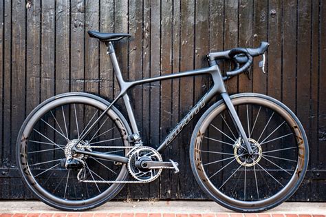 Blog New TCR Advanced SL Disc Giant Bicycles UAE