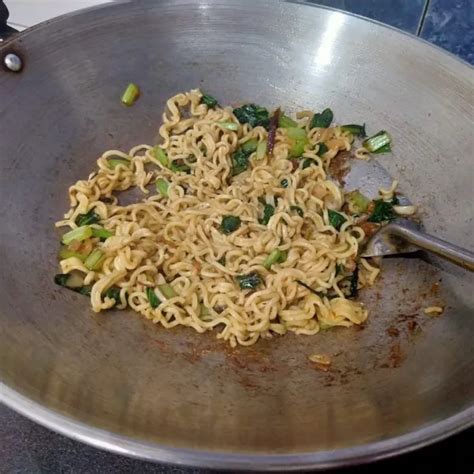 Resep Mie Goreng Sawi Roa Sederhana Rumahan Di Yummy App