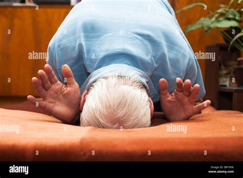 Bow Down Hi Res Stock Photography And Images Alamy