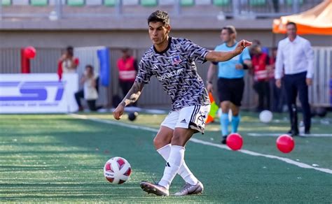 Colo Colo Erick Wiemberg Entrena Diferenciado Y Es Duda Ante Ohiggins