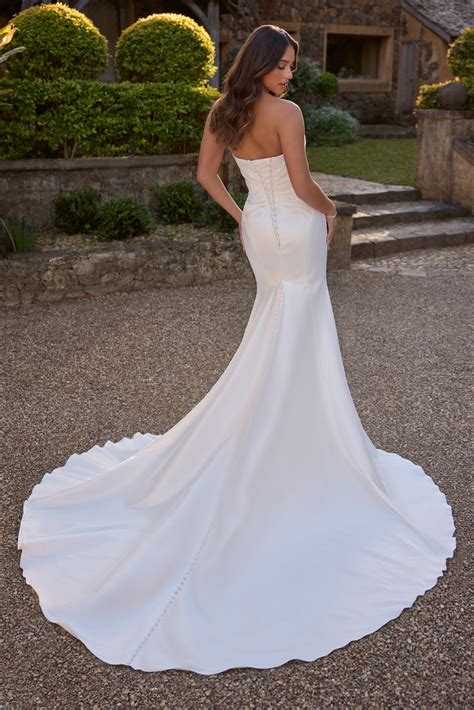 Y Vestido De Noiva Minimalista Tutti Sposa