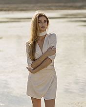 Alexandra Evankovich pictures and photos