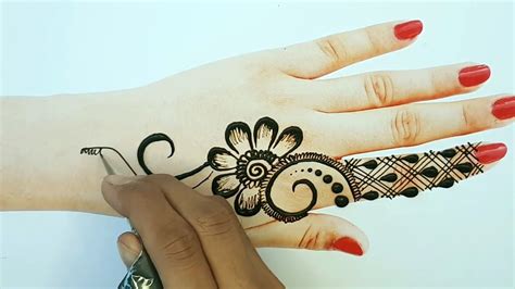 Latest Simple Mehndi Design Ideas to Amp Up Your Look