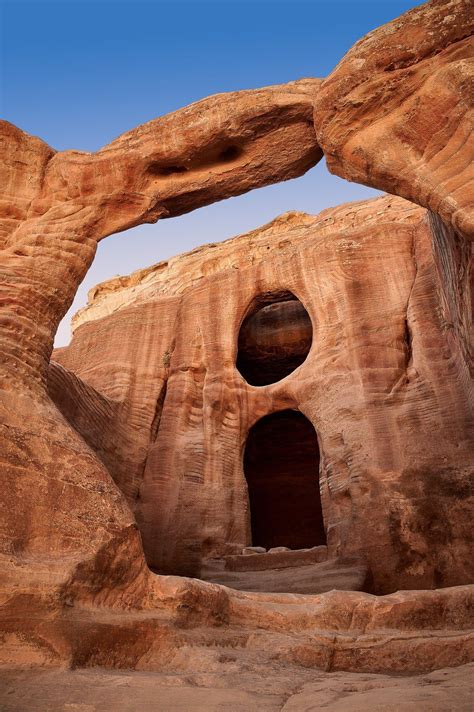 Petra La Ciudad Rosa Del Desierto Jordano National Geographic En