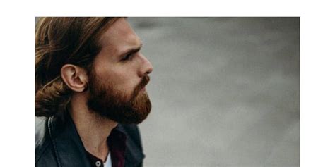 8 Tips To Stop Beards From Curling Under The Chin Feature Image Ready