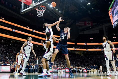 Uconn Center Donovan Clingan Out About A Month With A Right Foot Injury