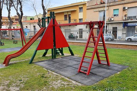 Manutenzioni Nel Parco San Gavino Su Giochi Panchine E Cestini