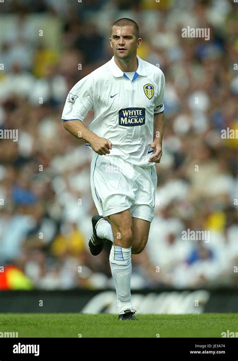 DOMINIC MATTEO LEEDS UNITED FC ELLAND ROAD LEEDS ENGLAND 17 August 2003 Stock Photo - Alamy