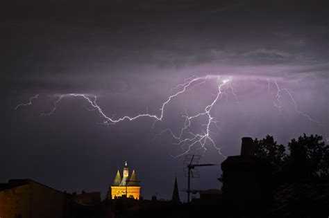 Videos Les Images Des Impressionnants Orages De Gr Le Qui Ont Frapp