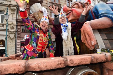 Wiesbadenaktuell Wieder Fastnachtsumzug In Wiesbaden Neue Zeit Neue