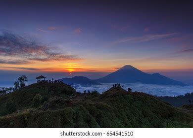 Golden Sunrise Sikunir Dieng Plateau Central Stock Photo 654541510 | Shutterstock