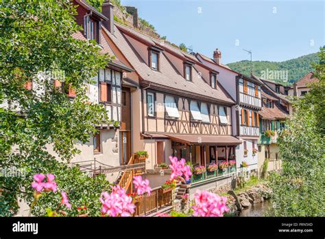 Village Of Kaysersberg Alsace Fotos Und Bildmaterial In Hoher