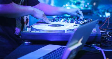 The Best Vinyl Options For Digital DJs Digital DJ Tips