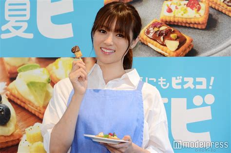 画像115 深田恭子が“カフェ店員”に！可愛すぎる制服姿で登場 モデルプレス