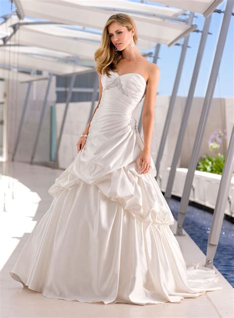 Feel Classy In Cheap Wedding Dresses - Ohh My My