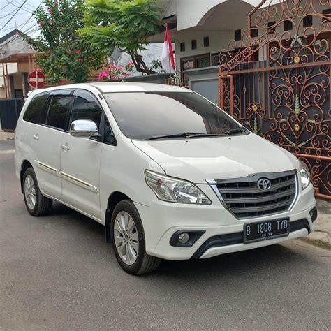 Mobil Toyota Innova G Manual Putih Bekas Tahun Mulus Terawat Di