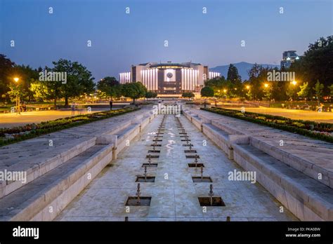 Palacio nacional de la cultura sofia fotografías e imágenes de alta