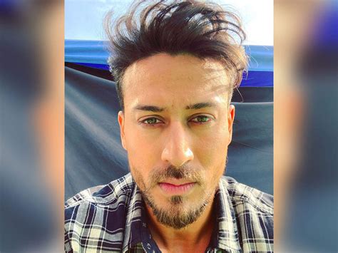 This Selfie Of Tiger Shroff Proves That He Looks Hot Even On A Bad Hair