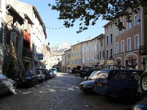 Place Du March Dite Aux Arcades Buis Les Baronnies Site Du