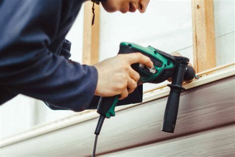 How To Repair Vinyl Siding Helpful Tips