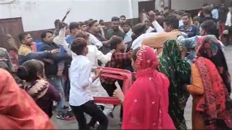 Aligarh News Fight During Wedding Ceremony Video Viral In Social Media